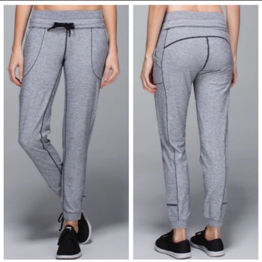 Lululemon Base Runner Pants White Heathered Black Size 8 Jogger Sweatpants Knit